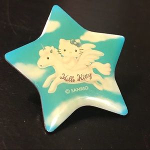 Hello Kitty Angel star pin